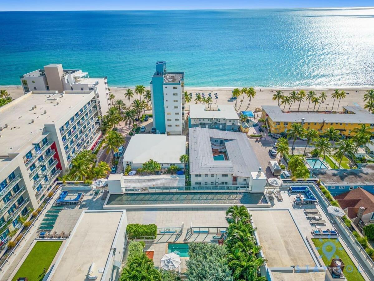 Apartment With Bay View Balcony - Pool - Up To 6 - Gym Χόλιγουντ Εξωτερικό φωτογραφία