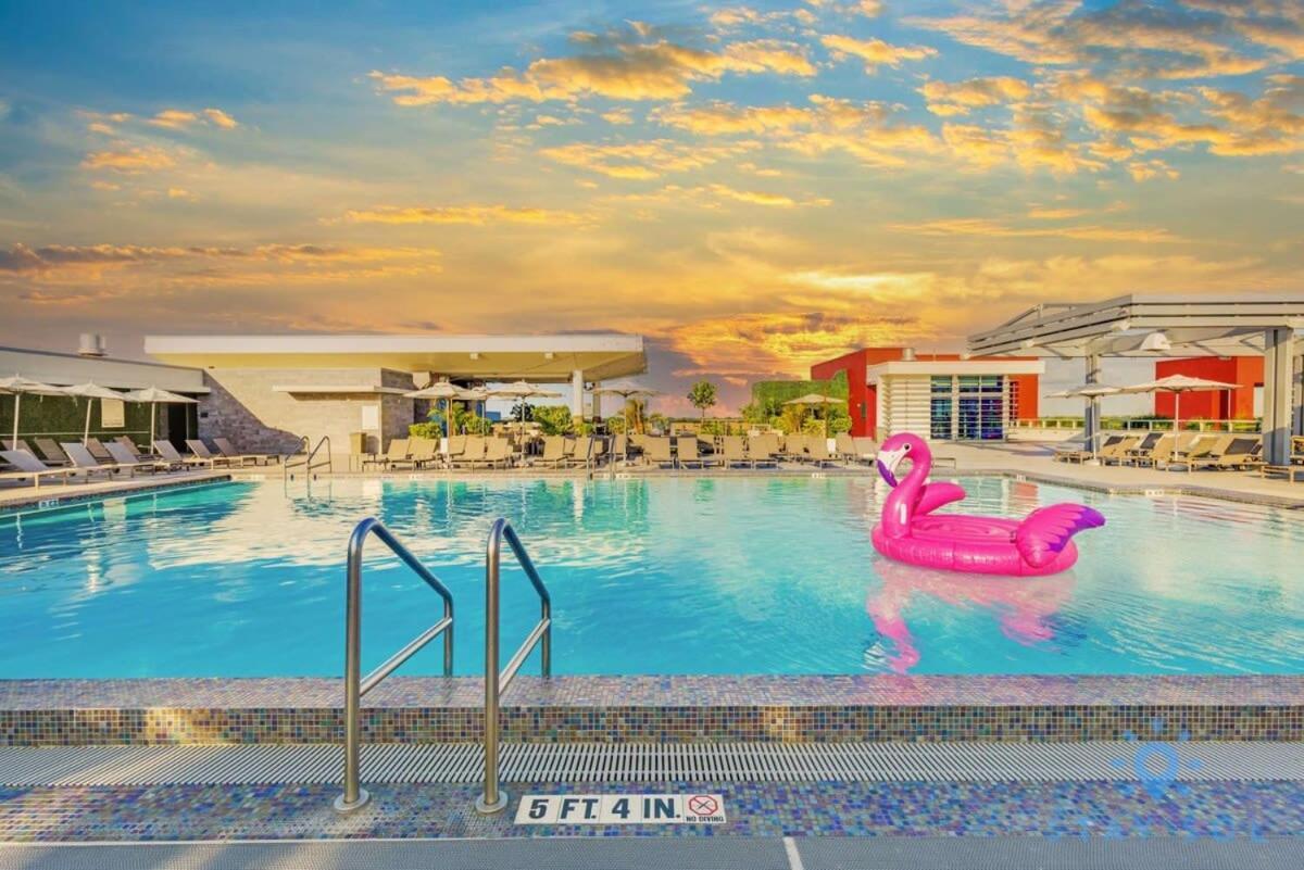 Apartment With Bay View Balcony - Pool - Up To 6 - Gym Χόλιγουντ Εξωτερικό φωτογραφία